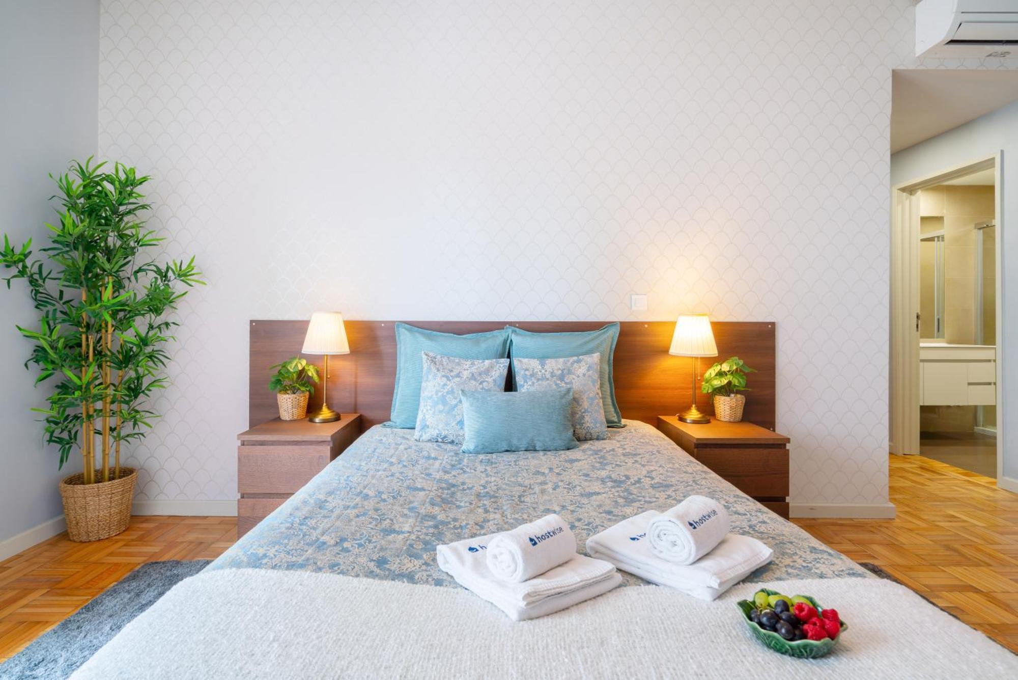 Host Wise Apartment Porto Cameră foto